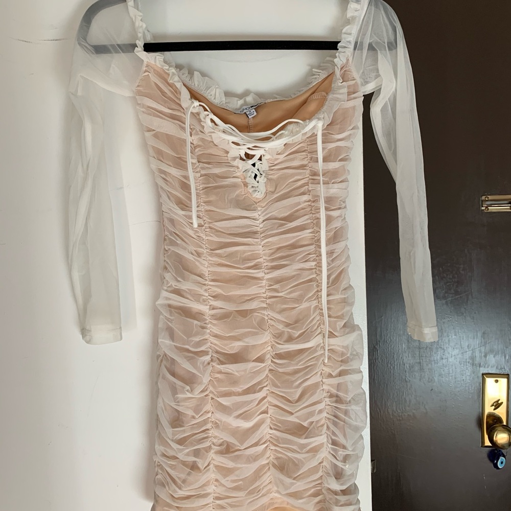 Ruched bodycon long sleeve dress